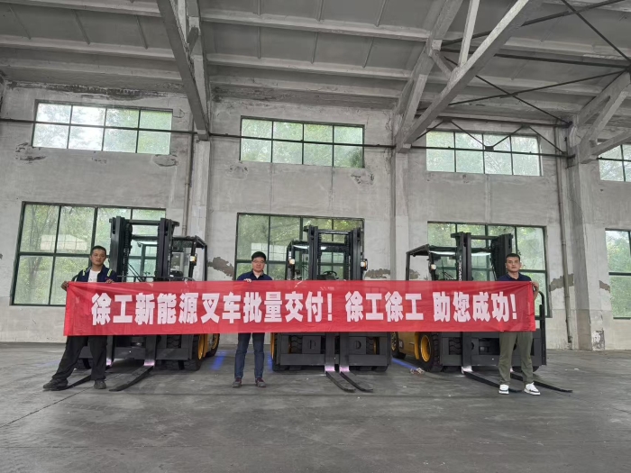 天下火热交付！德赢vwin孔雀叉车掀起又一轮交车潮-德赢vwin新闻-德赢vwin官网